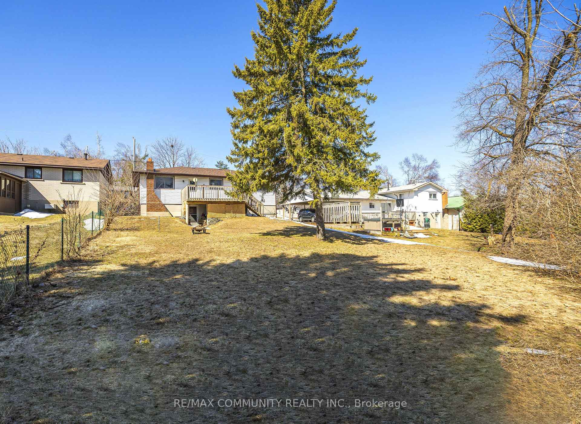 Photo 28 of 49 Quinn Avenue, Orillia — HOMEH