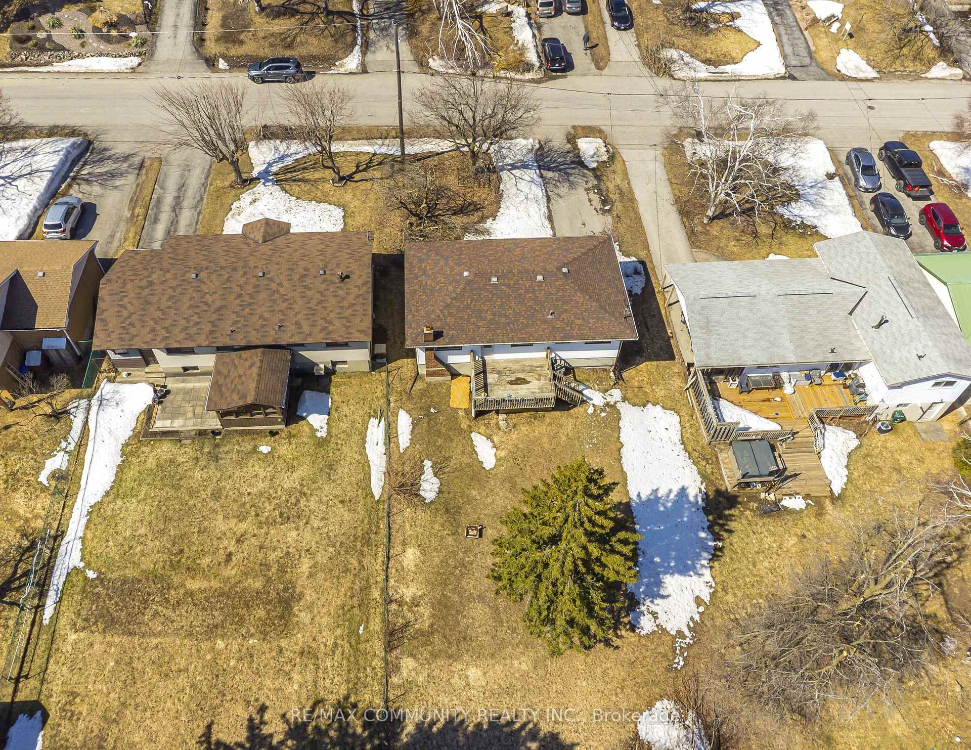 Photo 31 of 49 Quinn Avenue, Orillia — HOMEH