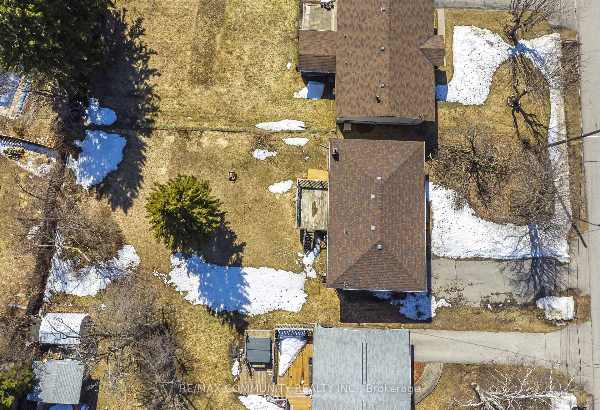 Photo 32 of 49 Quinn Avenue, Orillia — HOMEH