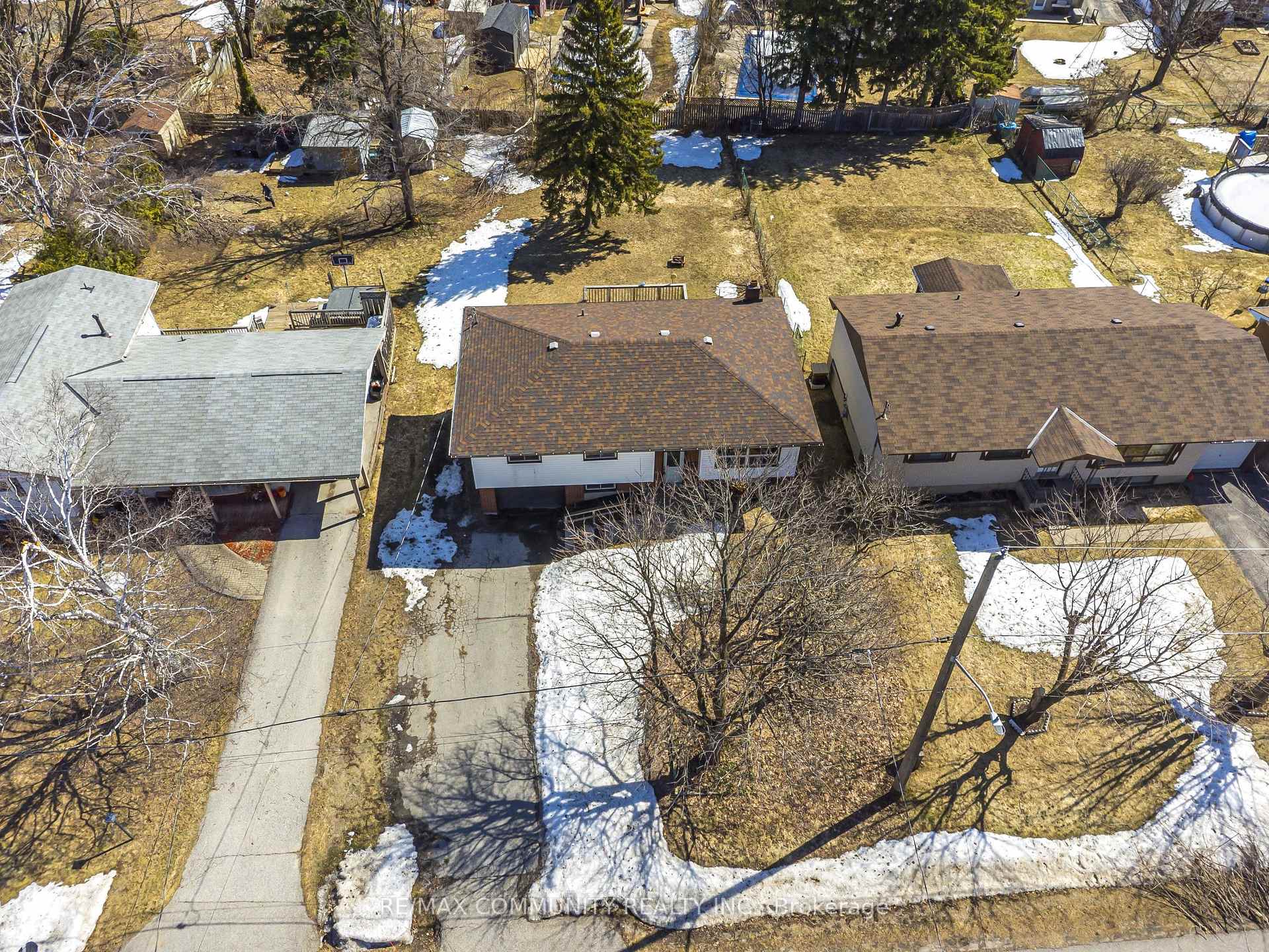 Photo 34 of 49 Quinn Avenue, Orillia — HOMEH