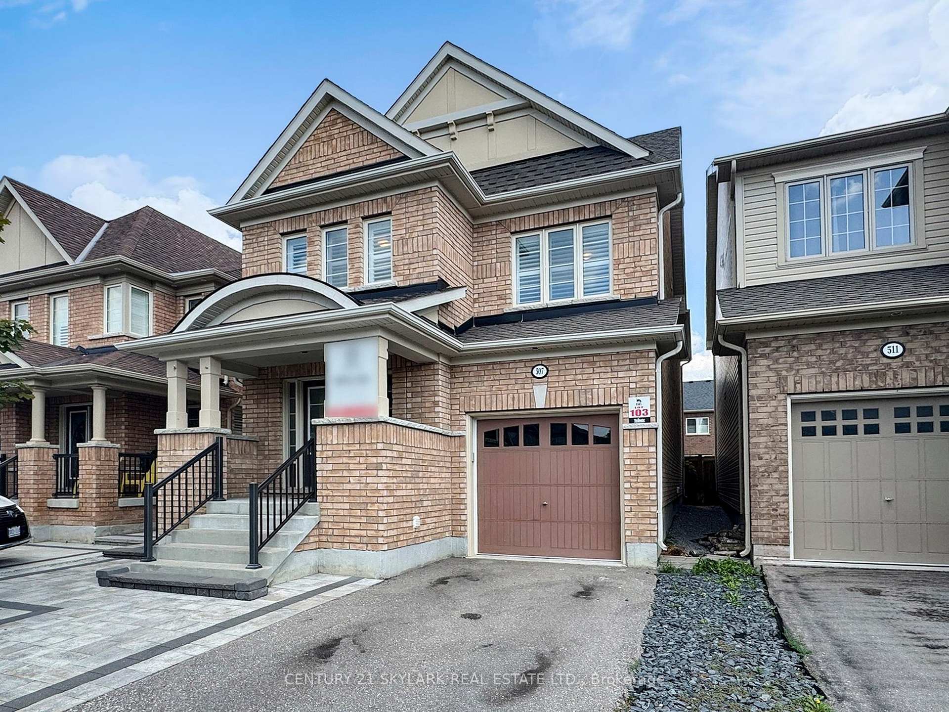 Photo 5 of 507 Windfields Farm Drive W, Oshawa, Windfields — HOMEH