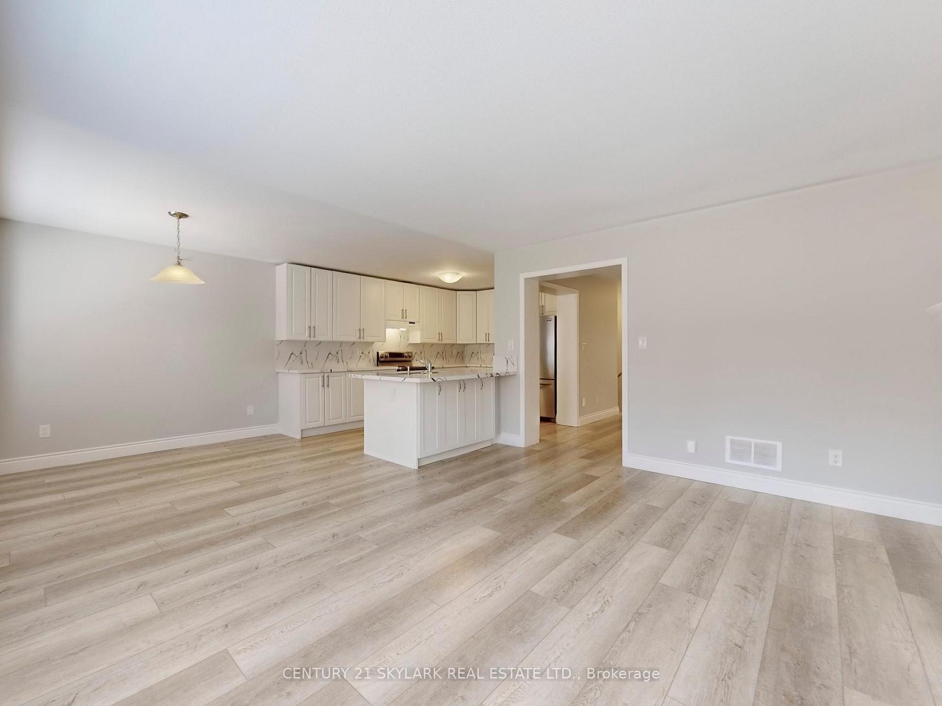 Photo 10 of 507 Windfields Farm Drive W, Oshawa, Windfields — HOMEH