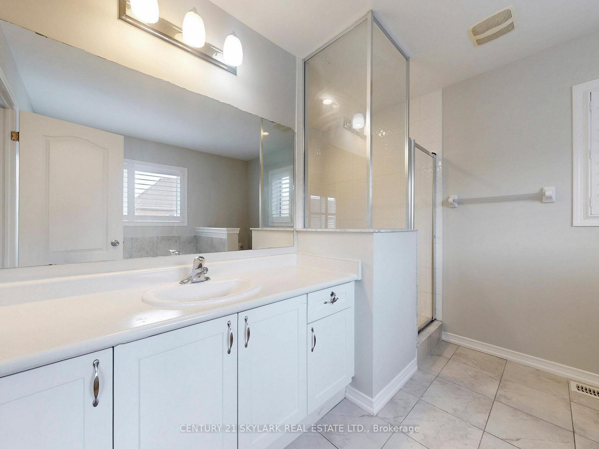 Photo 33 of 507 Windfields Farm Drive W, Oshawa, Windfields — HOMEH