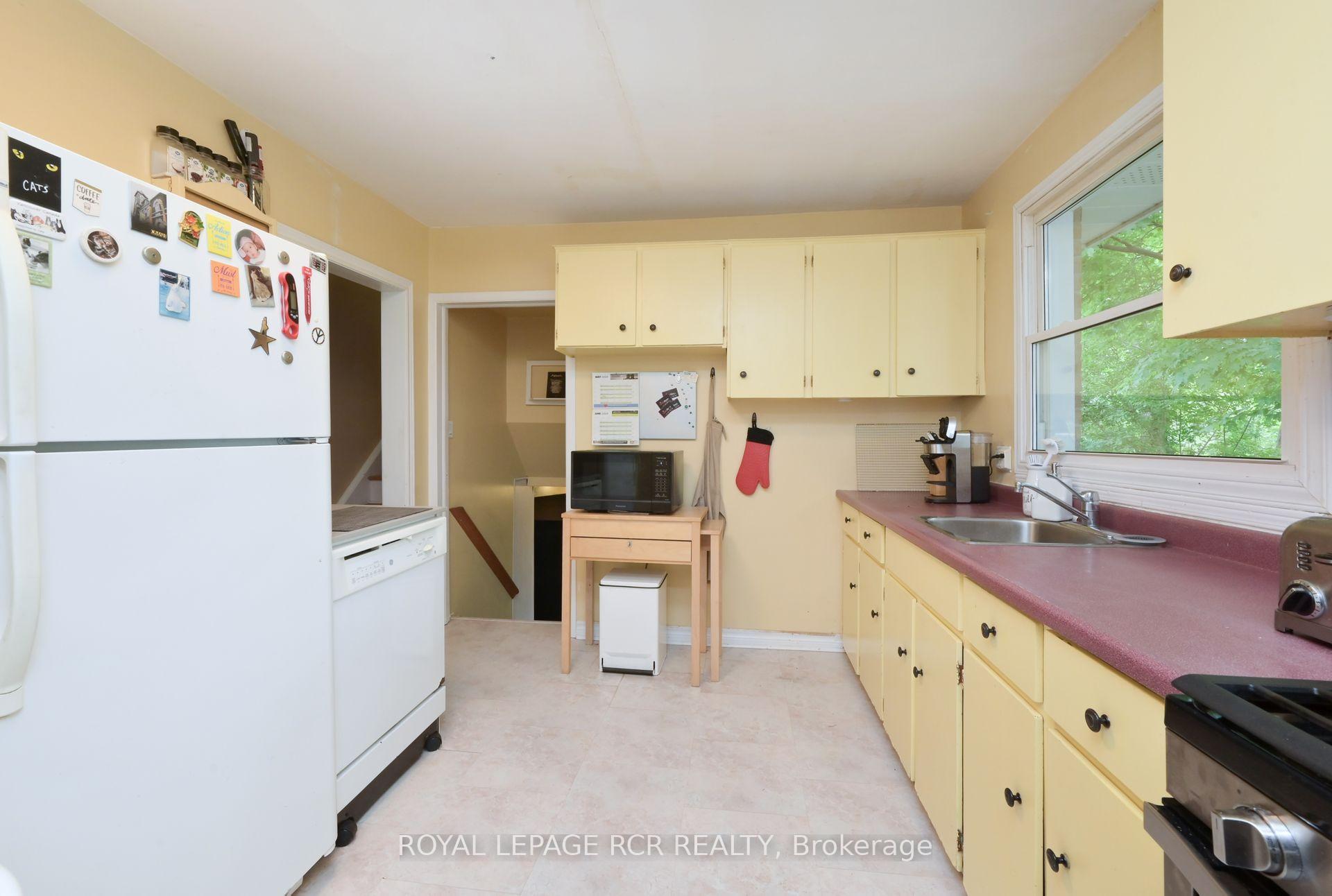 Photo 5 of 108 Boyne Crescent, New Tecumseth, Alliston — HOMEH