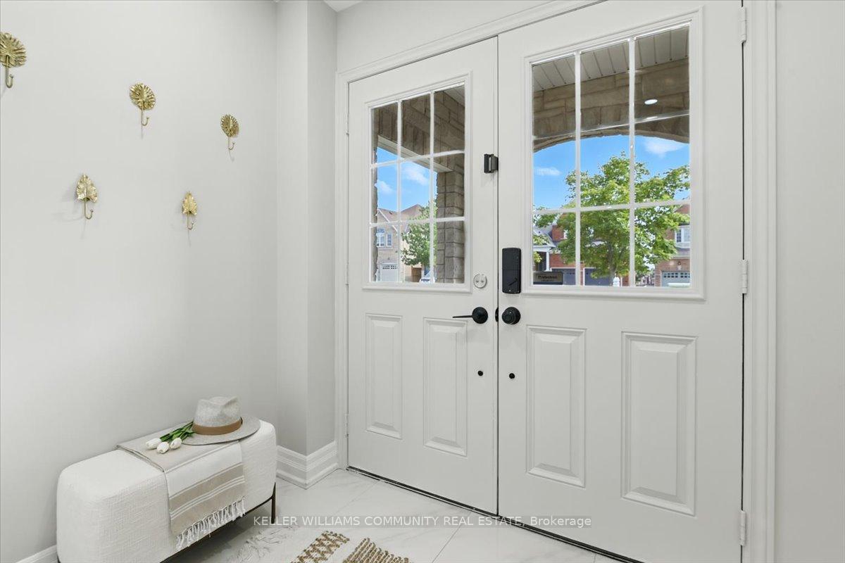 Photo 3 of 1338 Harlstone Crescent, Oshawa, Taunton — HOMEH