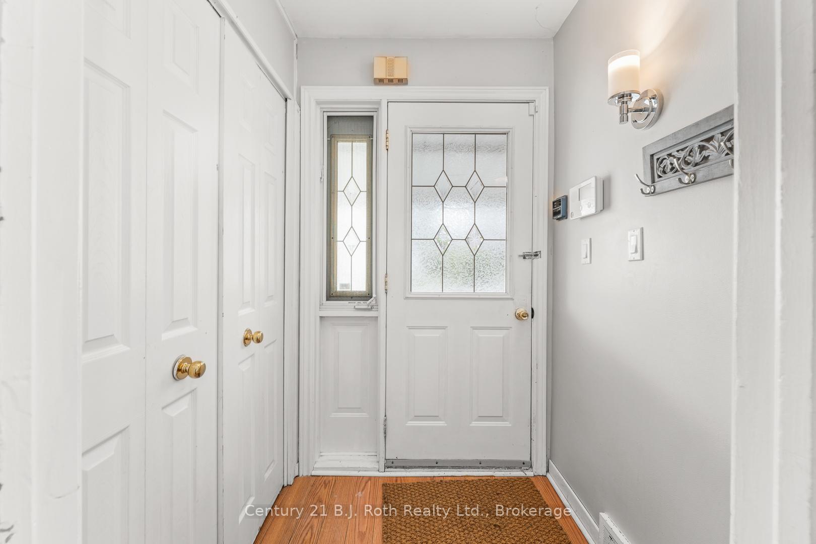 Photo 4 of 362 Parkhurst Crescent, Orillia — HOMEH
