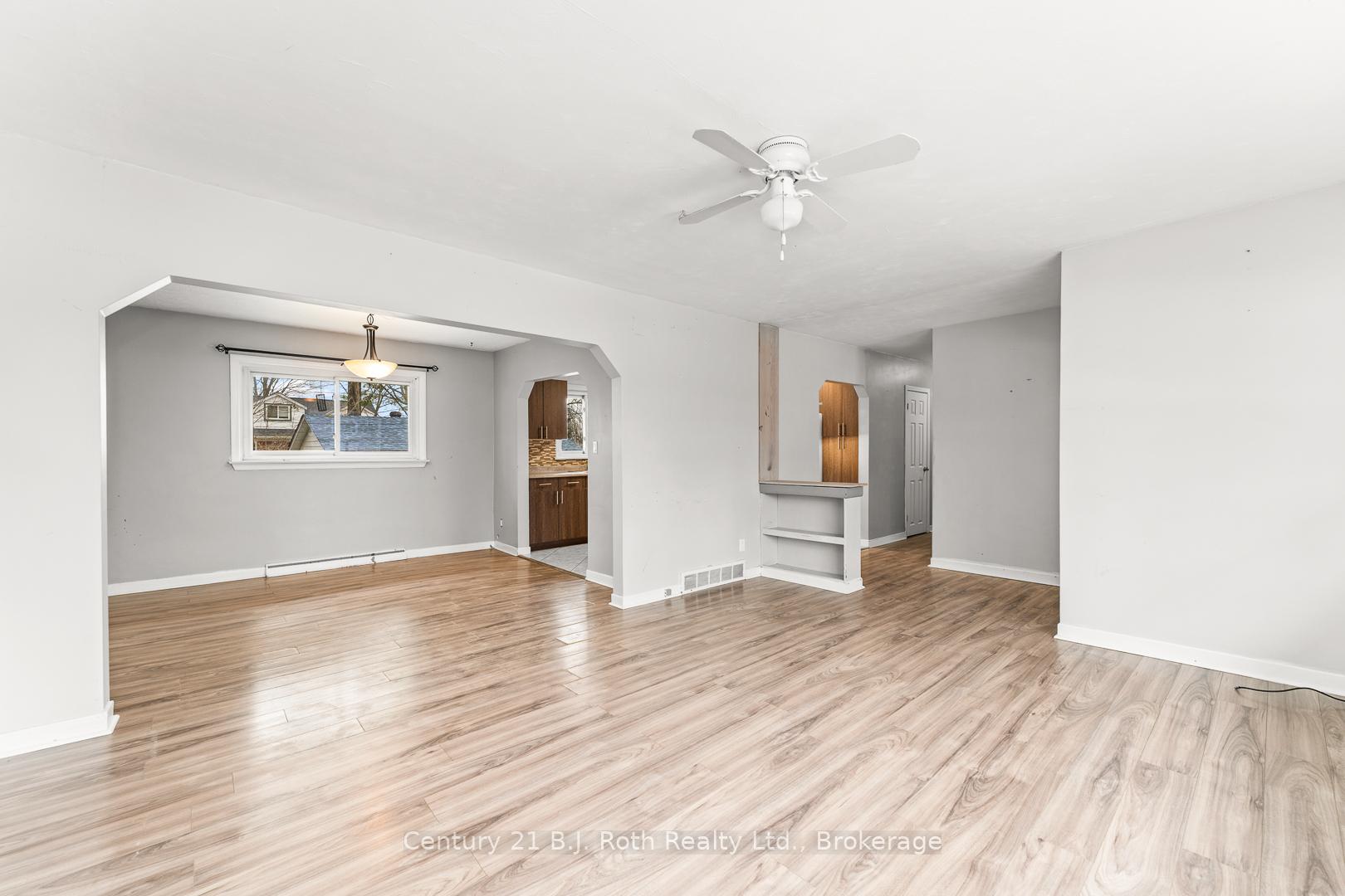 Photo 6 of 362 Parkhurst Crescent, Orillia — HOMEH
