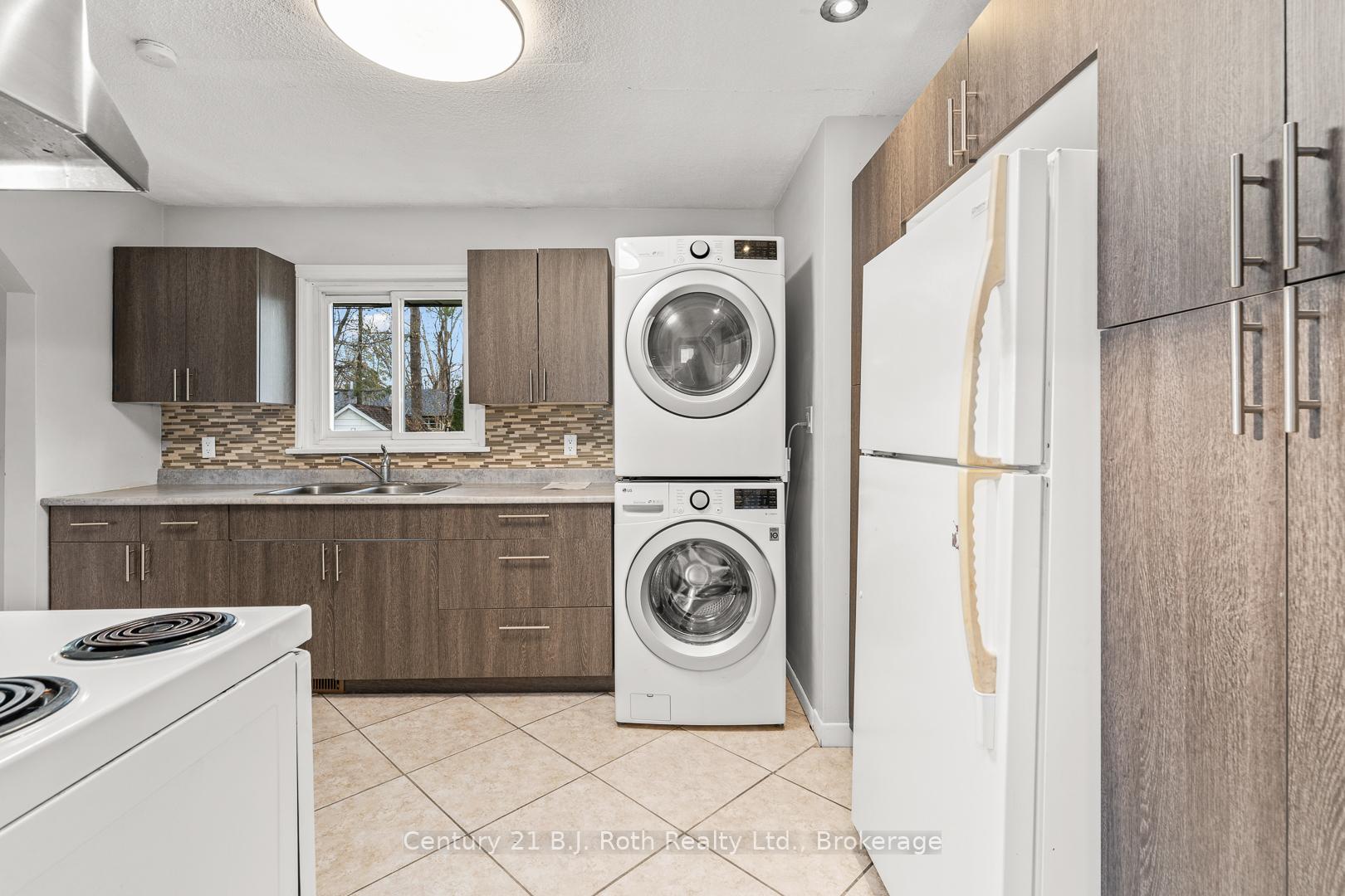 Photo 13 of 362 Parkhurst Crescent, Orillia — HOMEH