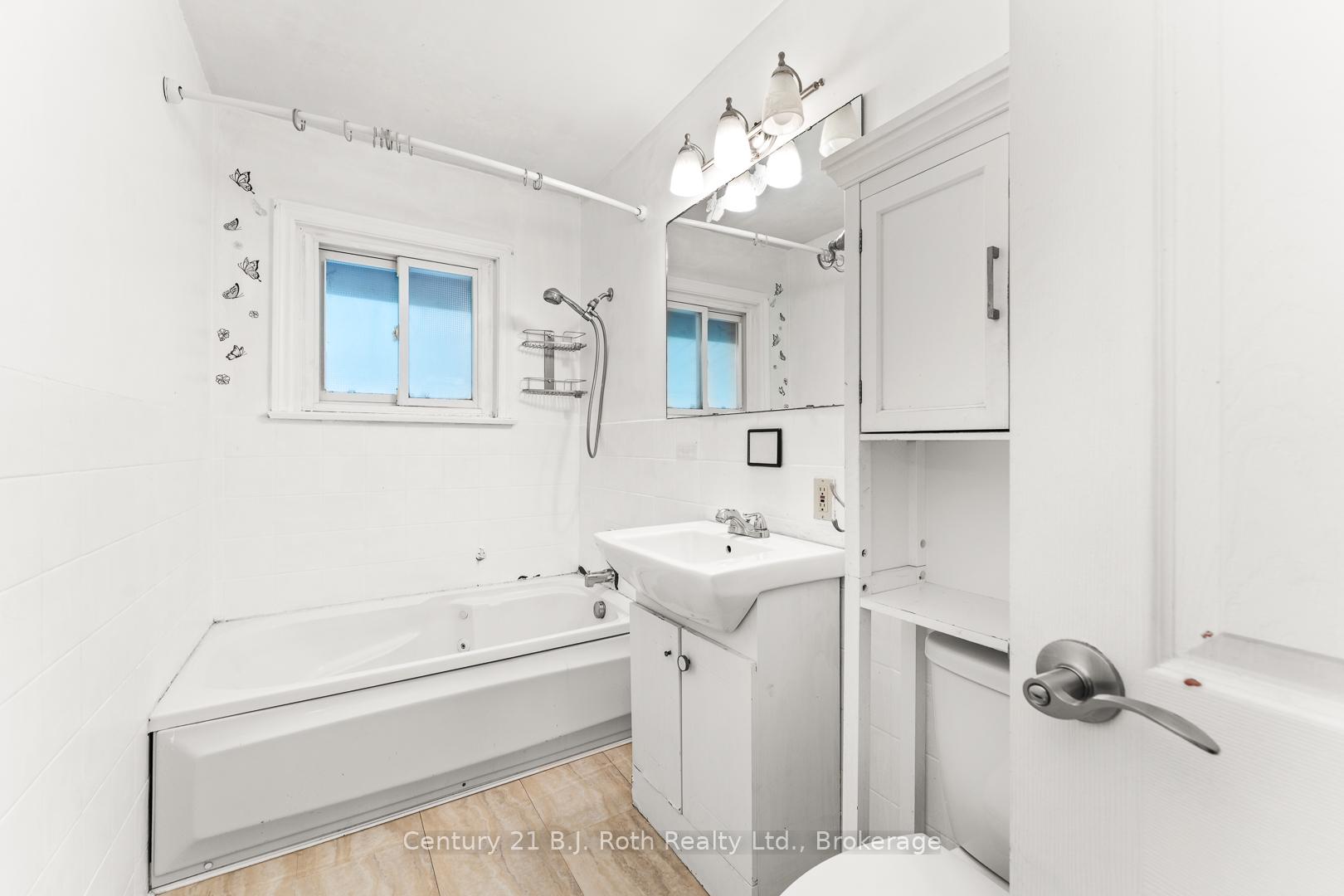 Photo 20 of 362 Parkhurst Crescent, Orillia — HOMEH