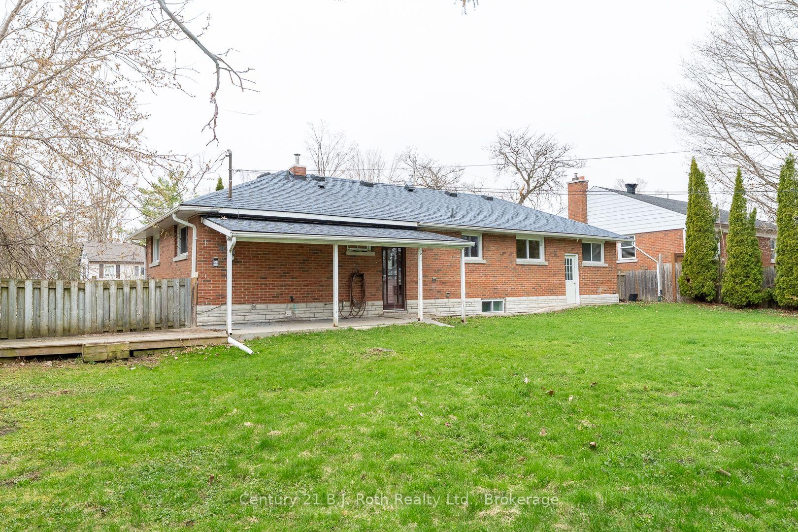 Photo 35 of 362 Parkhurst Crescent, Orillia — HOMEH
