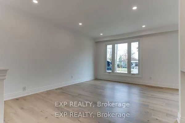 Photo 5 of Unit Main, 16 Stephenfrank Road, Scarborough, Bendale — HOMEH