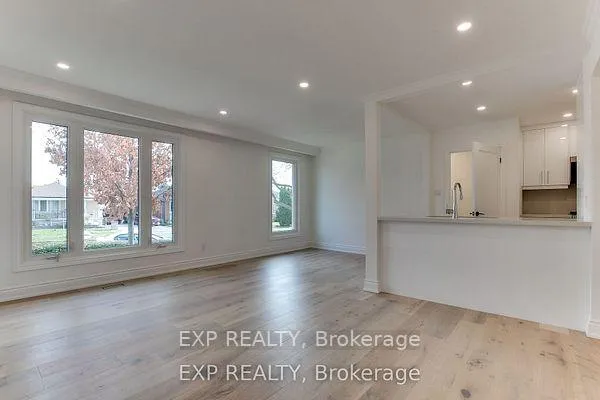 Photo 9 of Unit Main, 16 Stephenfrank Road, Scarborough, Bendale — HOMEH