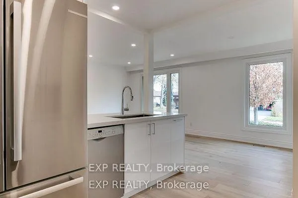 Photo 11 of Unit Main, 16 Stephenfrank Road, Scarborough, Bendale — HOMEH