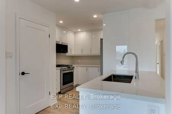 Photo 15 of Unit Main, 16 Stephenfrank Road, Scarborough, Bendale — HOMEH