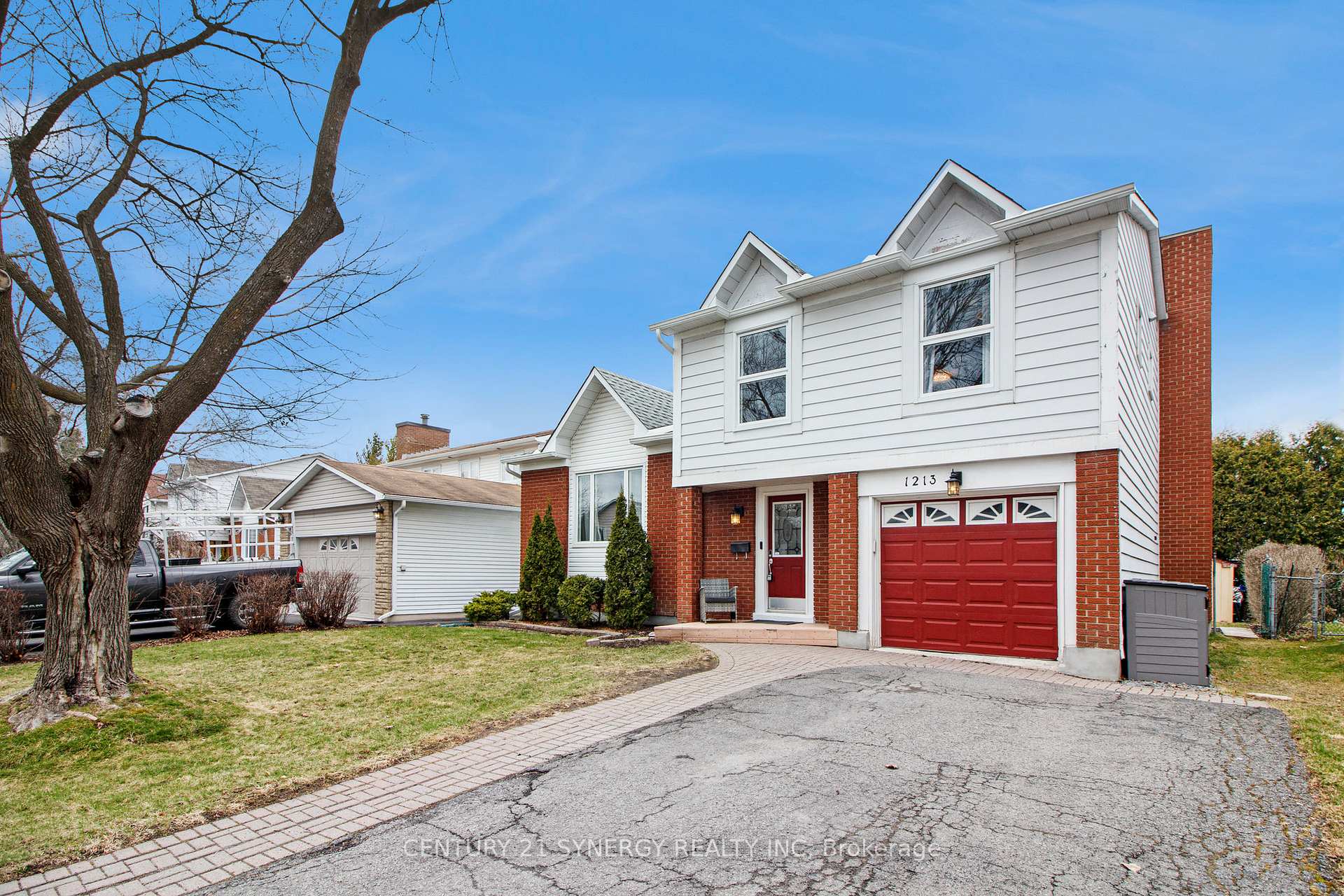 Photo 2 of 1213 St Moritz Court, Ottawa, Convent Glen North — HOMEH