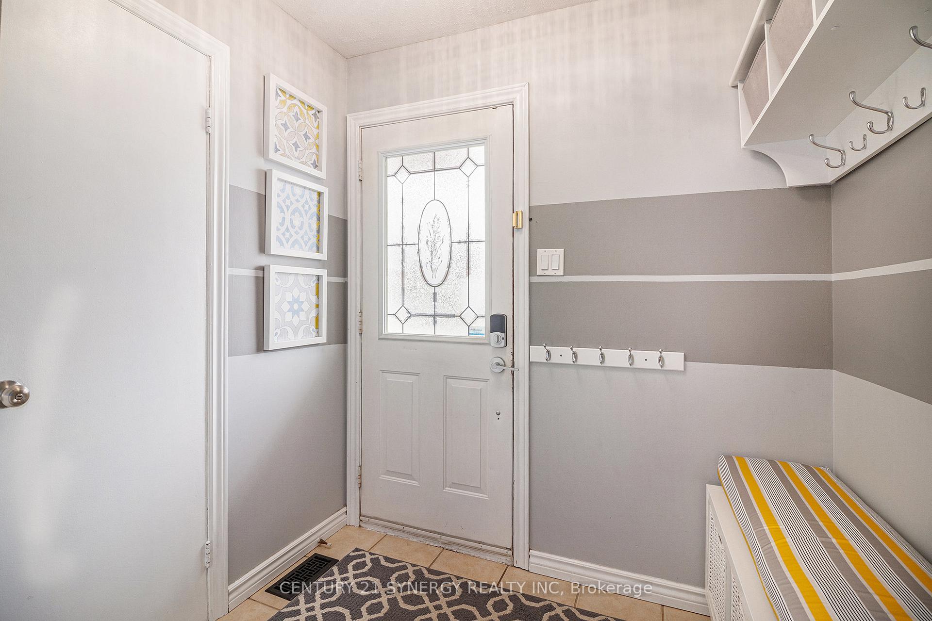 Photo 3 of 1213 St Moritz Court, Ottawa, Convent Glen North — HOMEH
