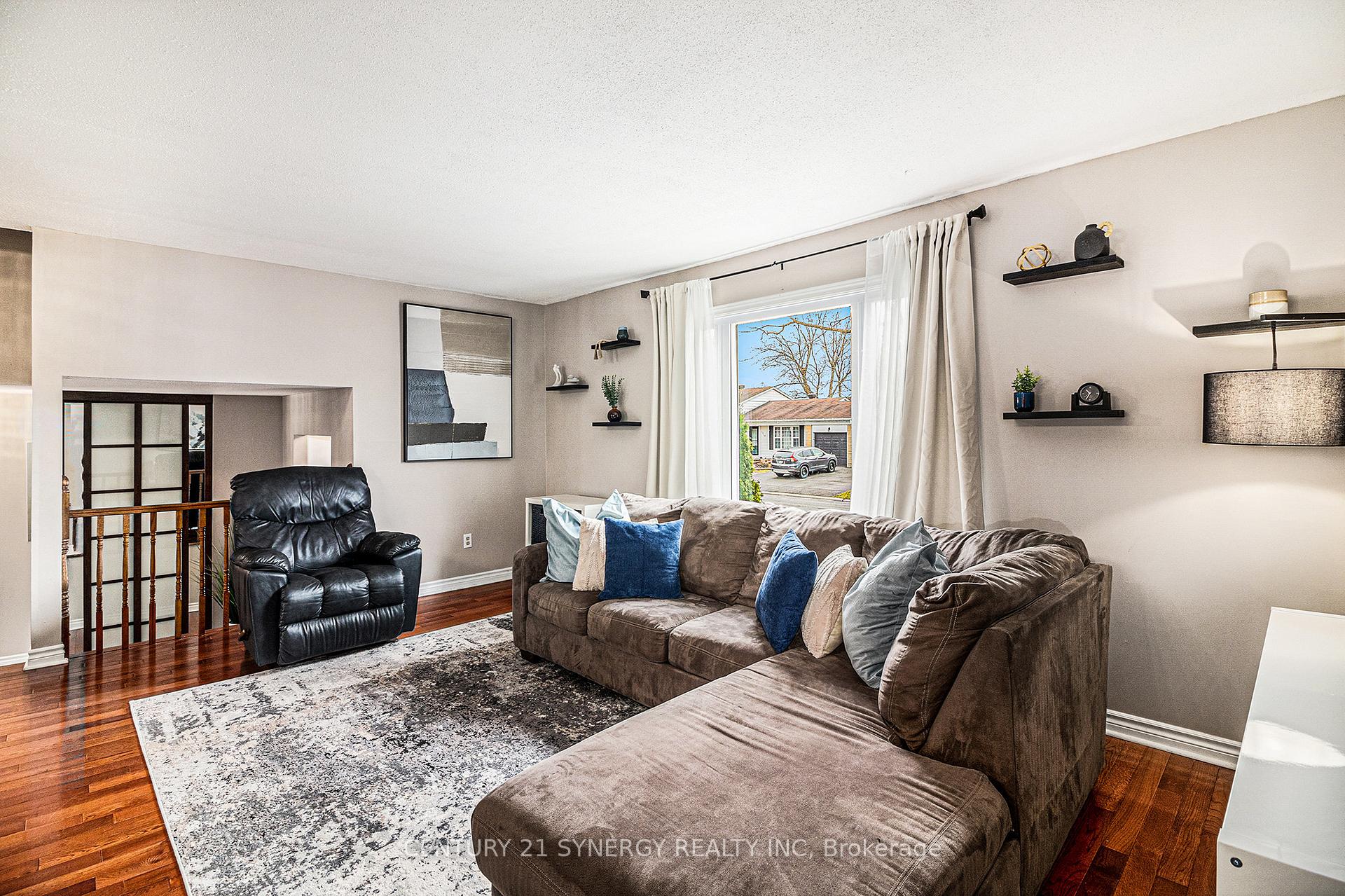 Photo 6 of 1213 St Moritz Court, Ottawa, Convent Glen North — HOMEH