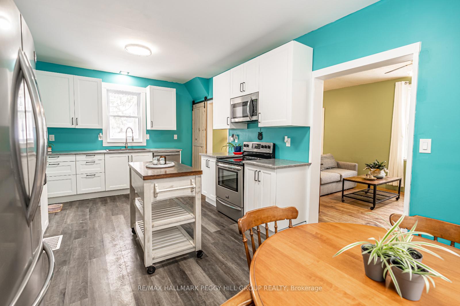 Photo 4 of 89 McKenzie Street, Orillia — HOMEH