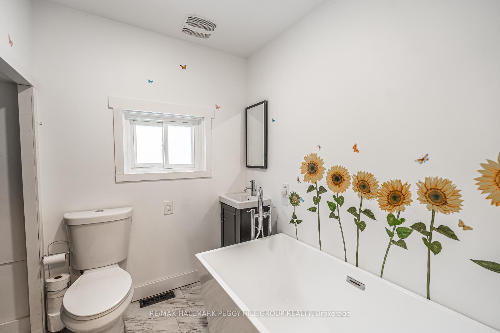 Photo 13 of 89 McKenzie Street, Orillia — HOMEH