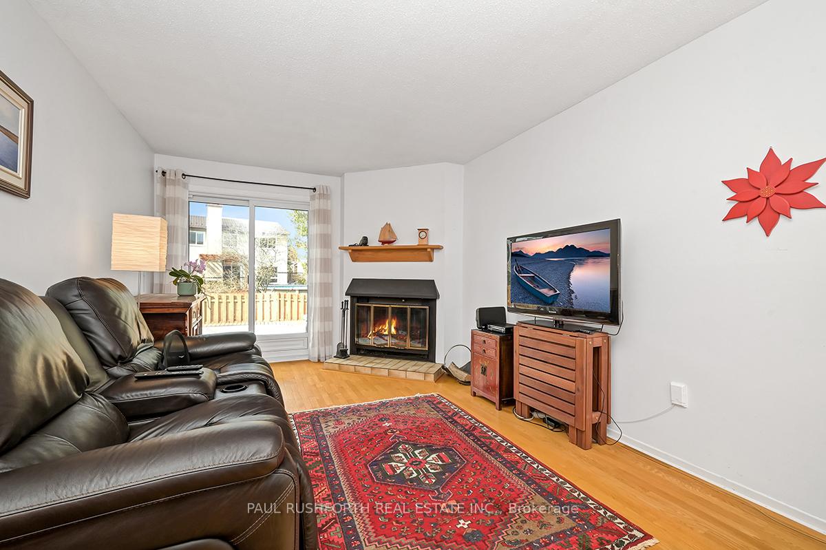 Photo 5 of 6106 Forestglen Crescent, Ottawa, Chapel Hill — HOMEH