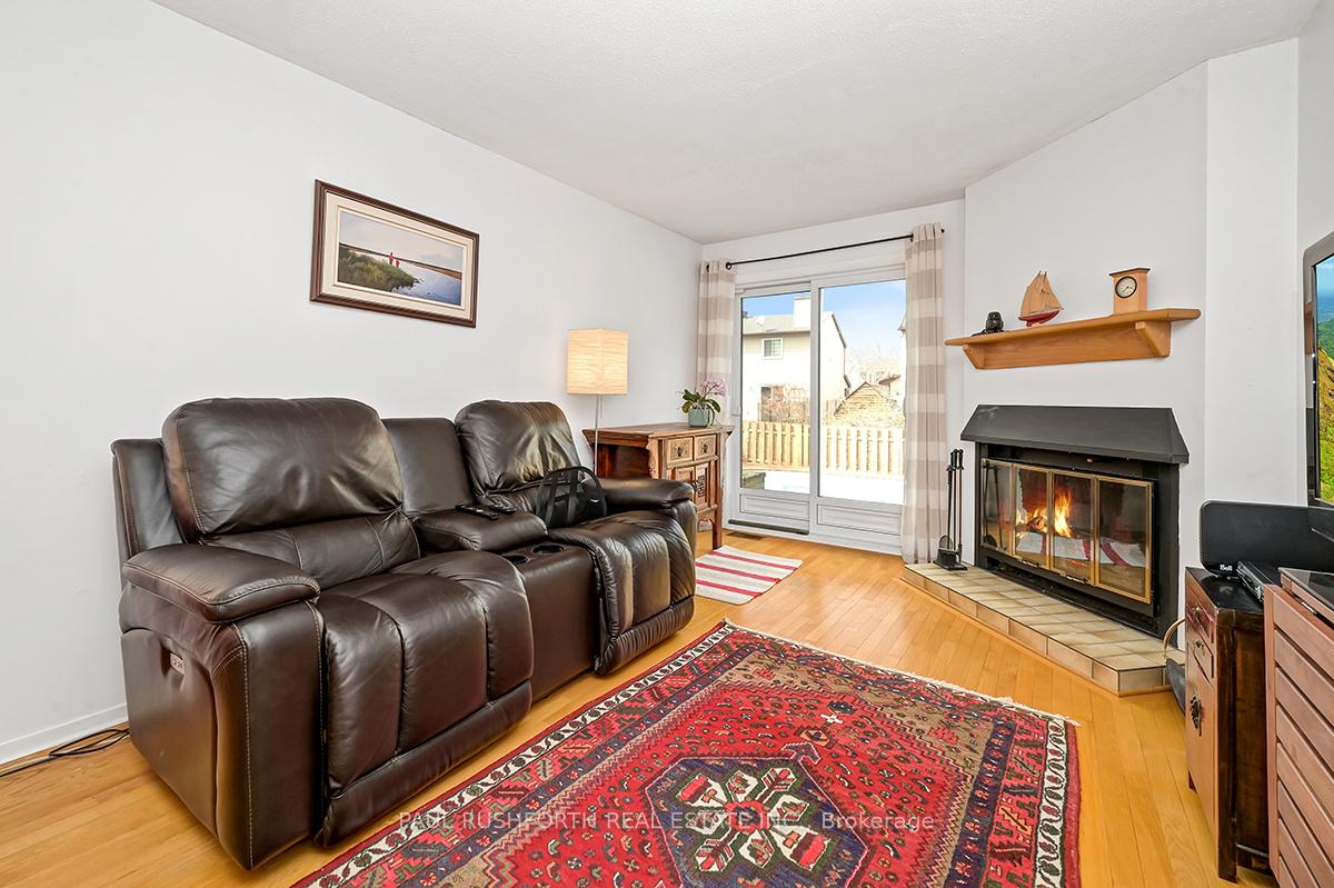 Photo 6 of 6106 Forestglen Crescent, Ottawa, Chapel Hill — HOMEH