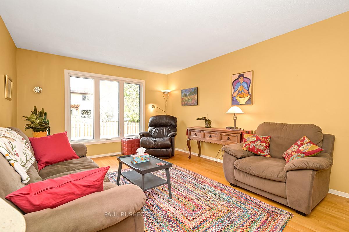 Photo 10 of 6106 Forestglen Crescent, Ottawa, Chapel Hill — HOMEH
