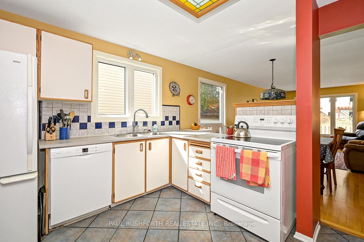 Photo 14 of 6106 Forestglen Crescent, Ottawa, Chapel Hill — HOMEH