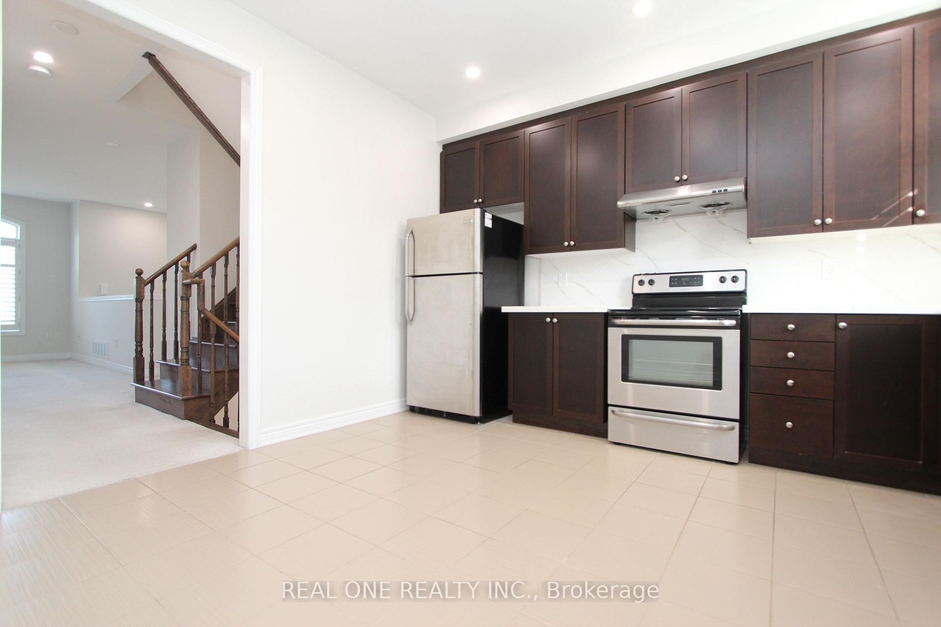 Photo 2 of 47 Dundas Way, Markham, Greensborough — HOMEH