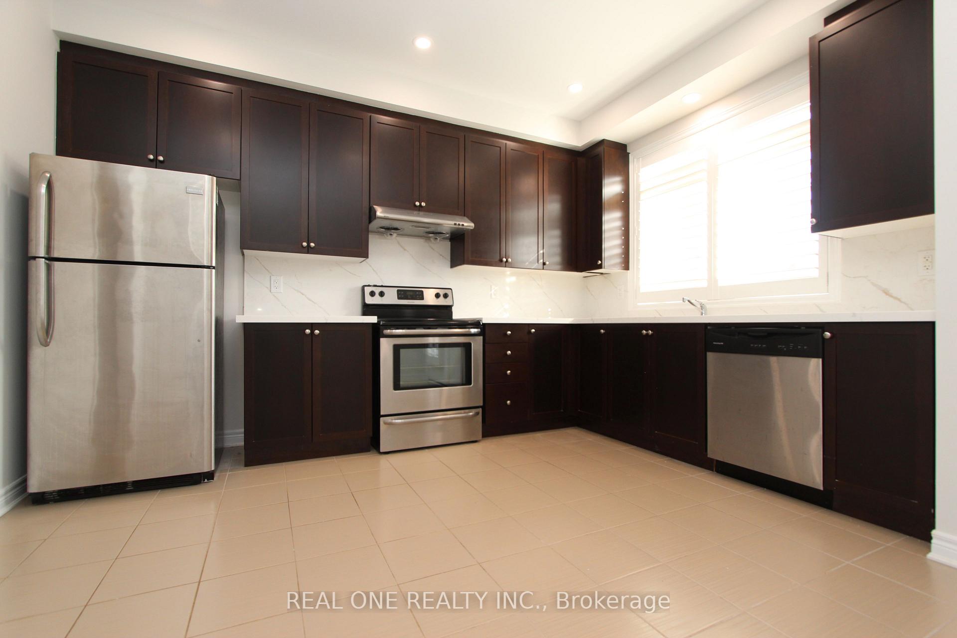 Photo 3 of 47 Dundas Way, Markham, Greensborough — HOMEH