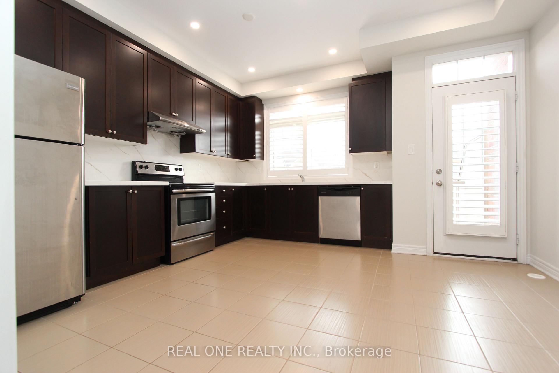 Photo 4 of 47 Dundas Way, Markham, Greensborough — HOMEH