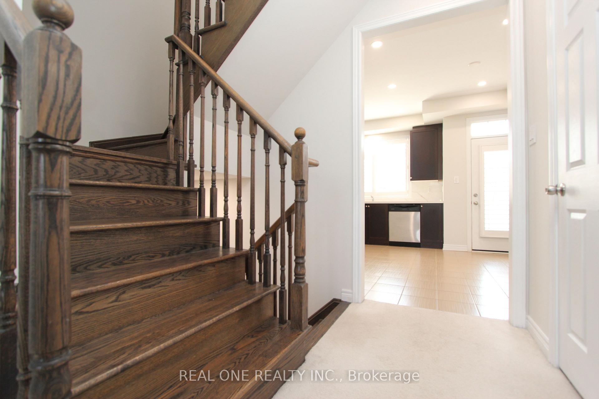 Photo 6 of 47 Dundas Way, Markham, Greensborough — HOMEH