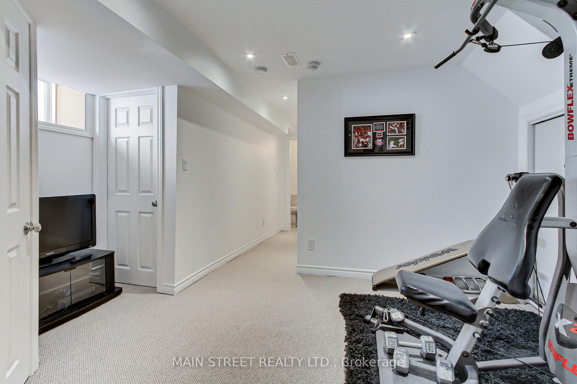 Photo 8 of 18 Weaver Terrace, New Tecumseth, Tottenham — HOMEH