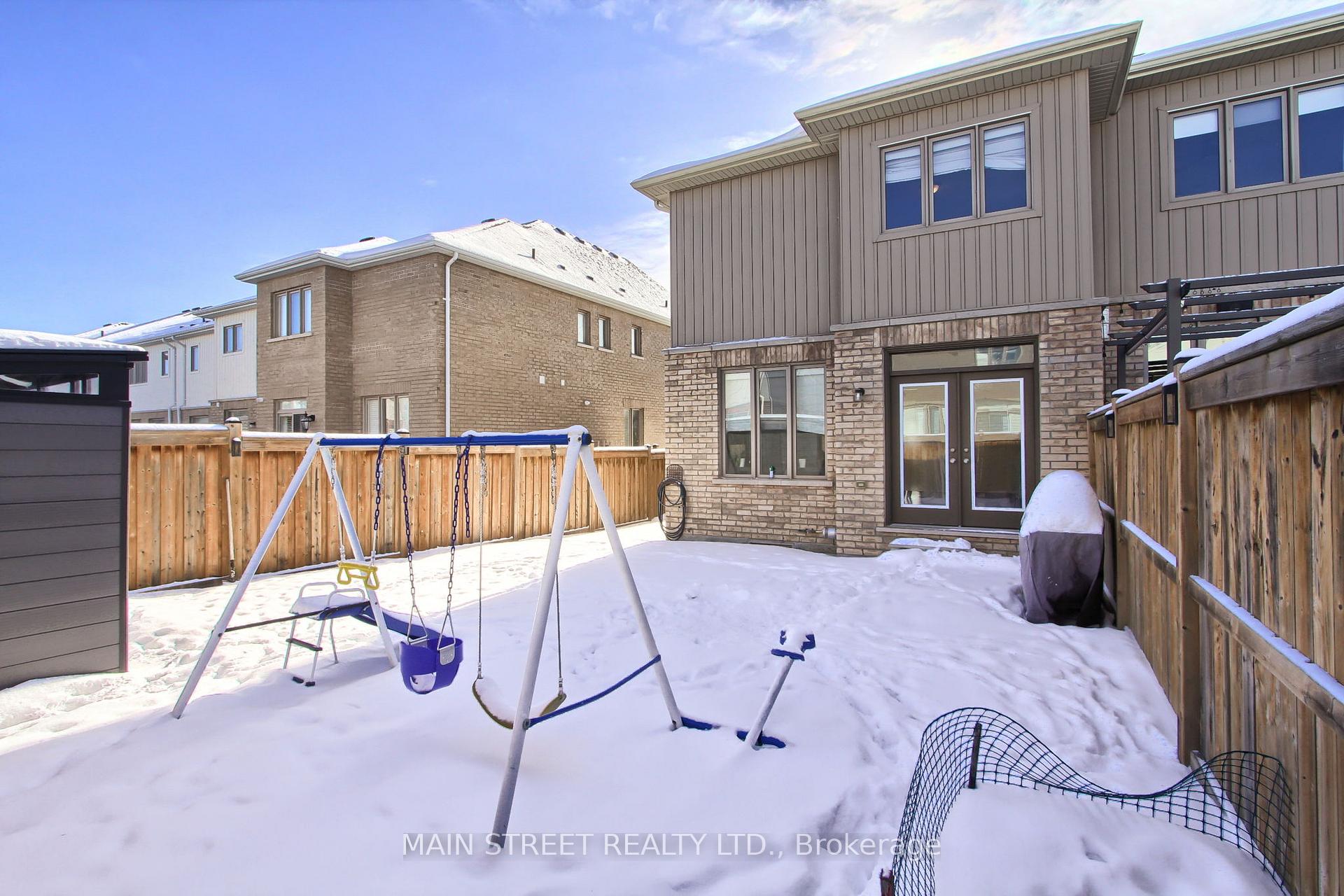 Photo 10 of 18 Weaver Terrace, New Tecumseth, Tottenham — HOMEH