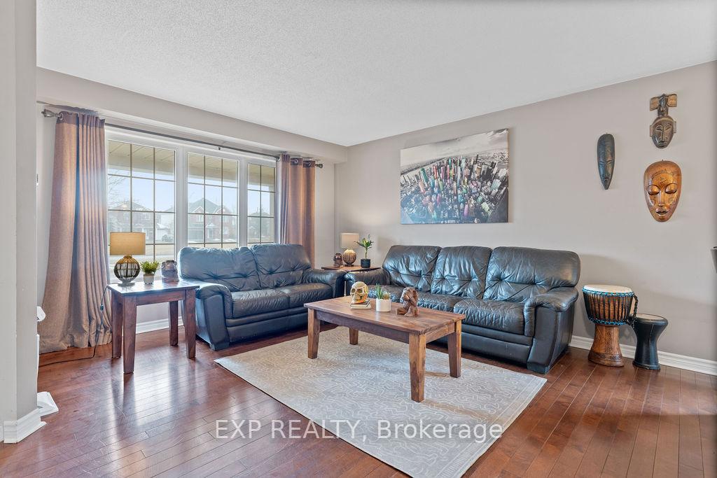 Photo 6 of 2176 Cavalier Way, Ottawa, Chapel Hill South - Orleans Village — HOMEH