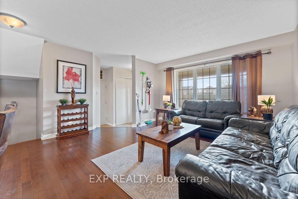 Photo 7 of 2176 Cavalier Way, Ottawa, Chapel Hill South - Orleans Village — HOMEH