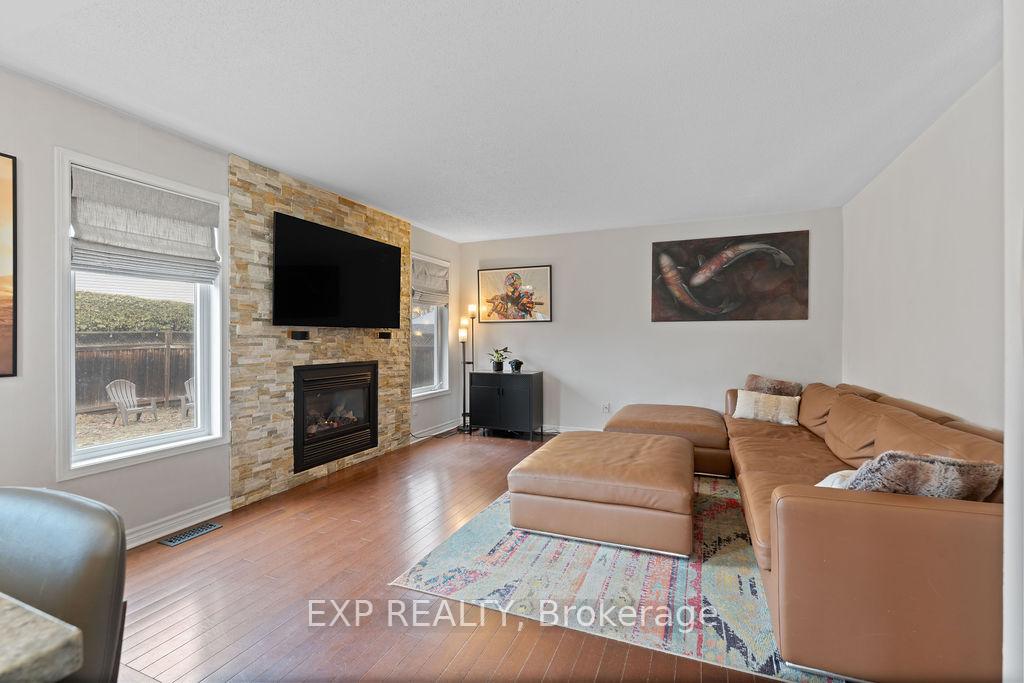 Photo 20 of 2176 Cavalier Way, Ottawa, Chapel Hill South - Orleans Village — HOMEH