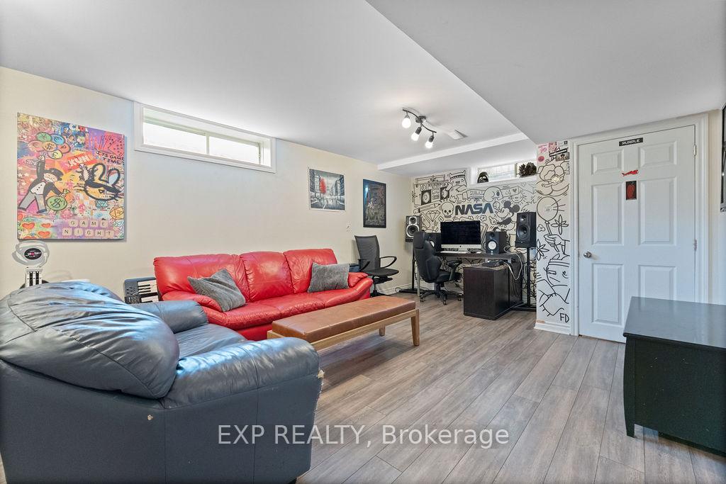 Photo 33 of 2176 Cavalier Way, Ottawa, Chapel Hill South - Orleans Village — HOMEH