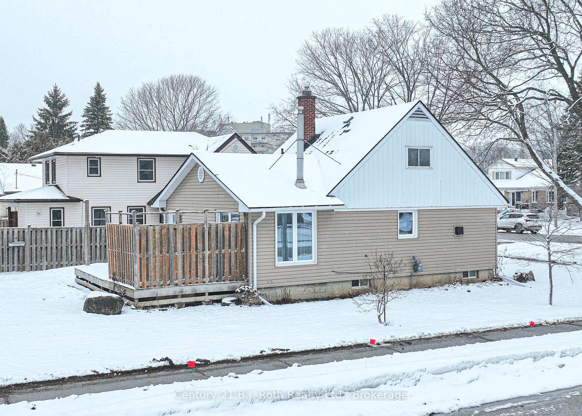 Photo 2 of 397 Bayview Parkway, Orillia — HOMEH