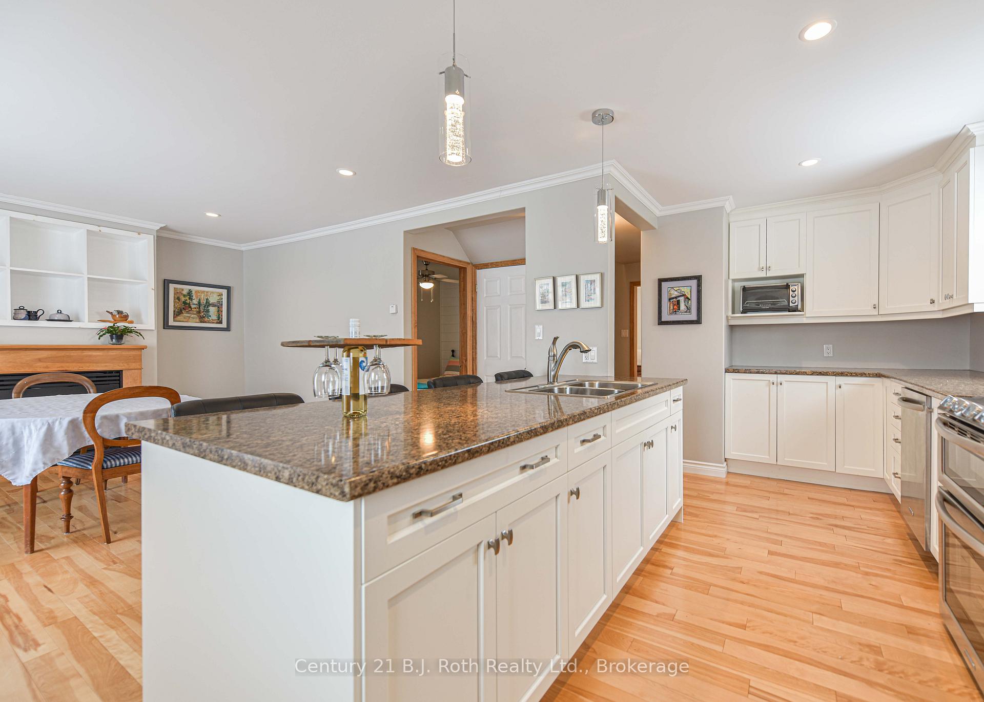 Photo 9 of 397 Bayview Parkway, Orillia — HOMEH