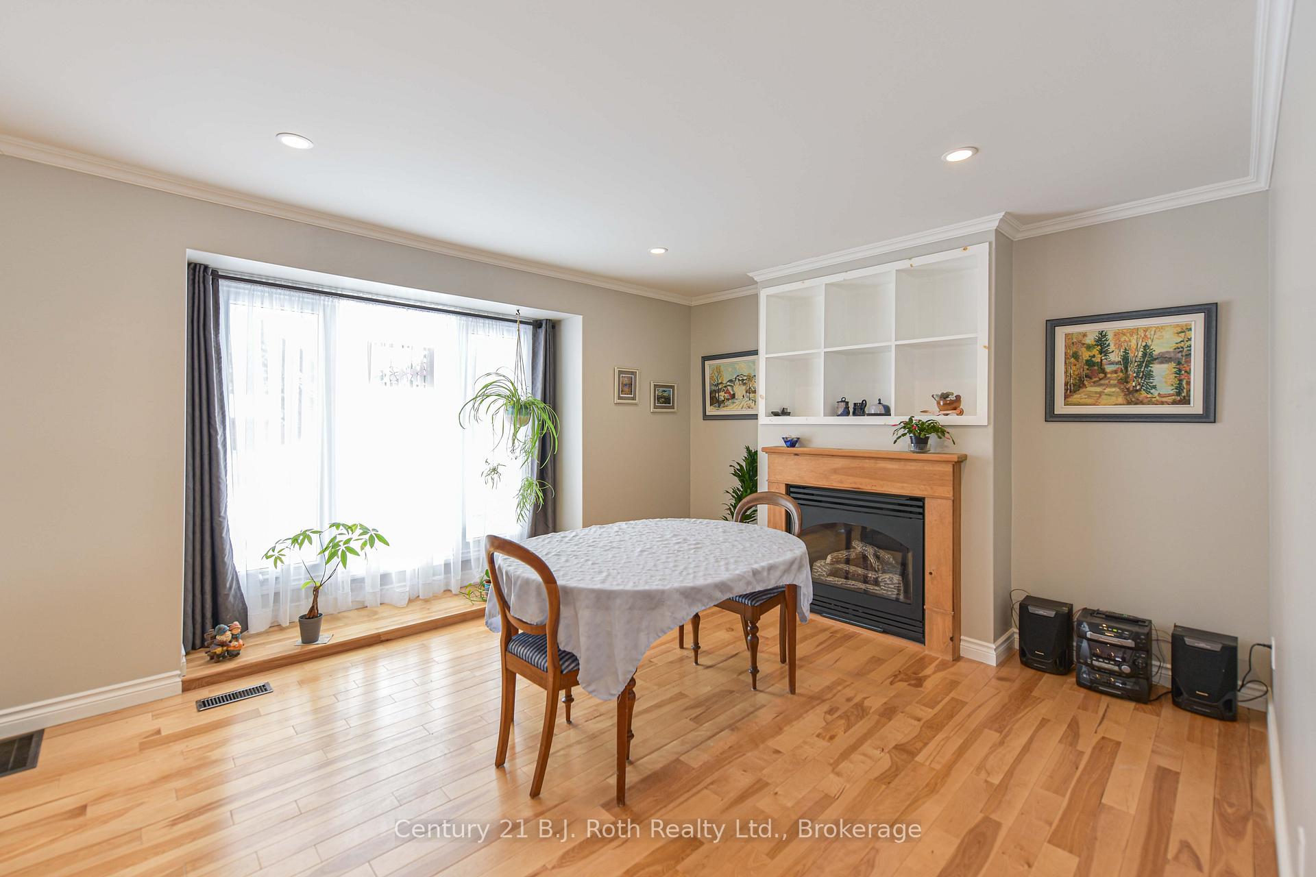 Photo 10 of 397 Bayview Parkway, Orillia — HOMEH