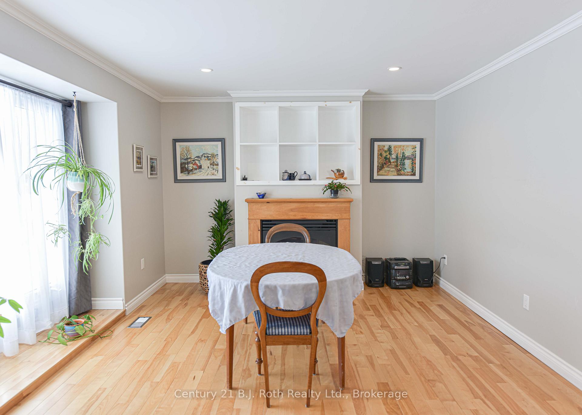 Photo 12 of 397 Bayview Parkway, Orillia — HOMEH