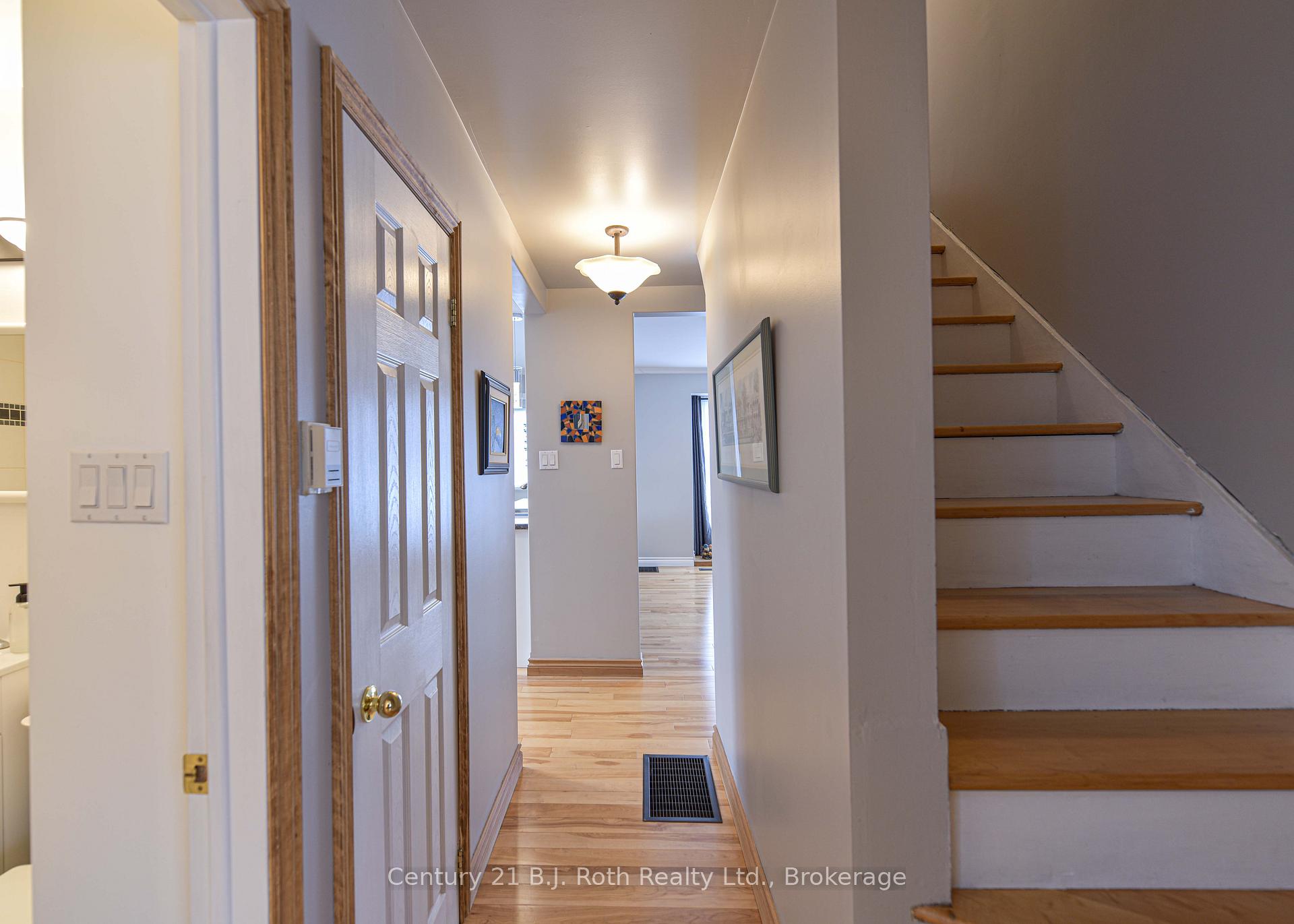 Photo 22 of 397 Bayview Parkway, Orillia — HOMEH