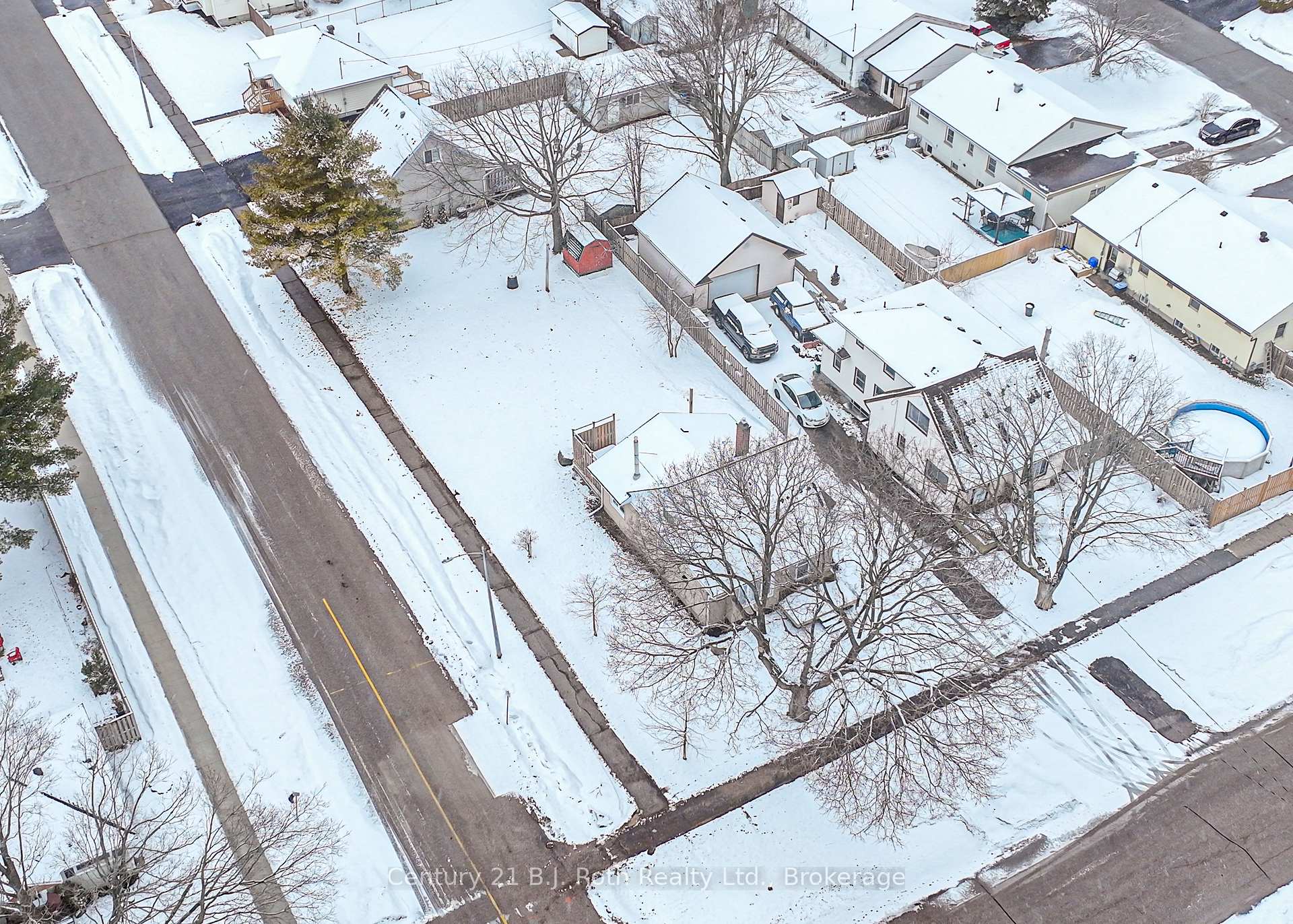 Photo 39 of 397 Bayview Parkway, Orillia — HOMEH