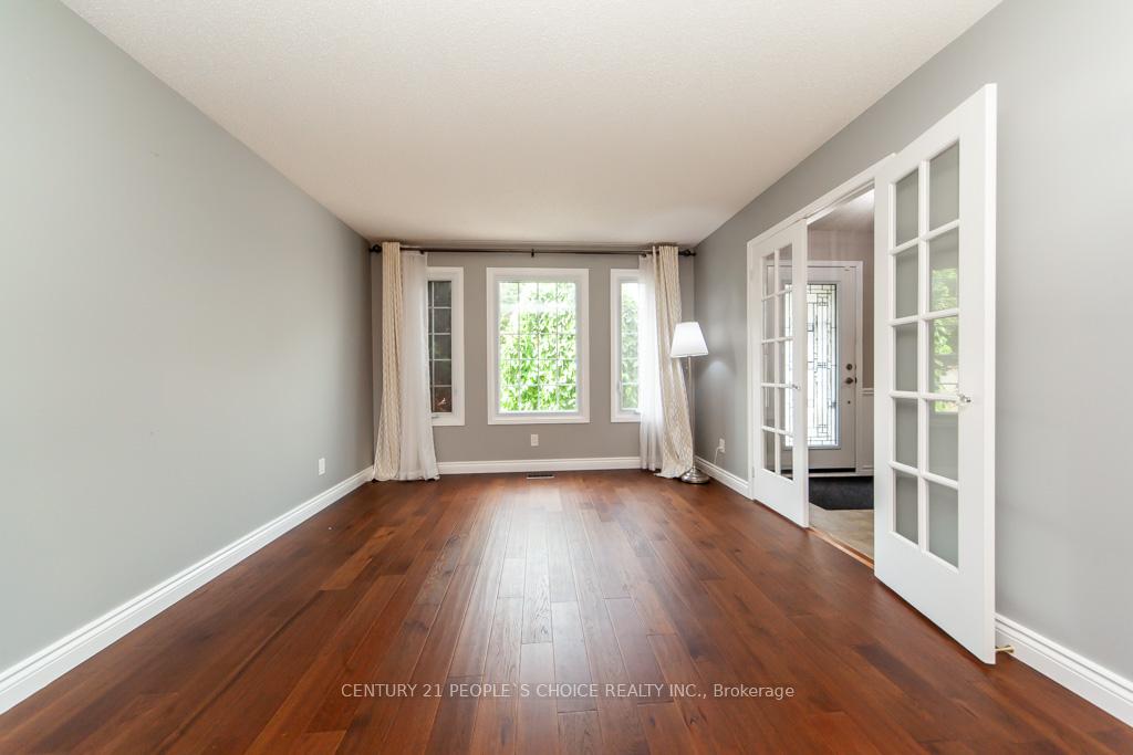 Photo 9 of 963 Copperfield Drive, Oshawa, Eastdale — HOMEH