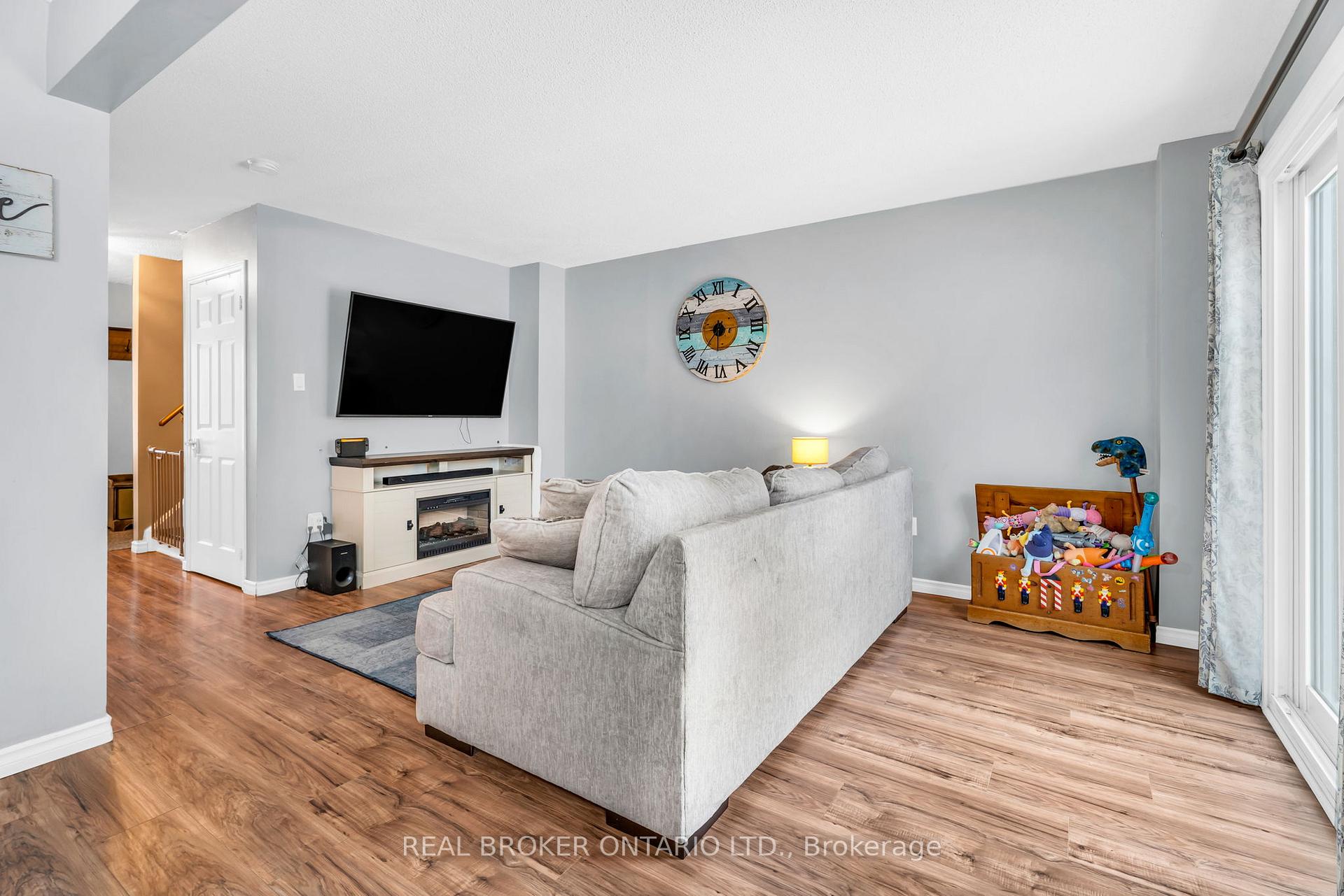 Photo 8 of 126 Heydon Avenue, New Tecumseth, Alliston — HOMEH