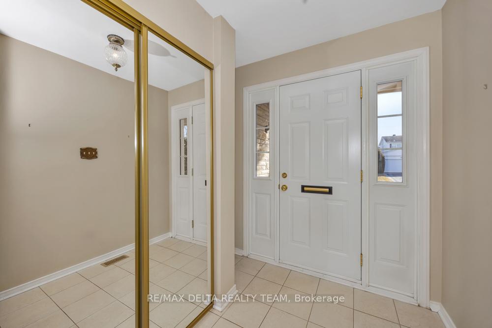 Photo 3 of 1149 St Jerome Crescent, Ottawa, Convent Glen North — HOMEH