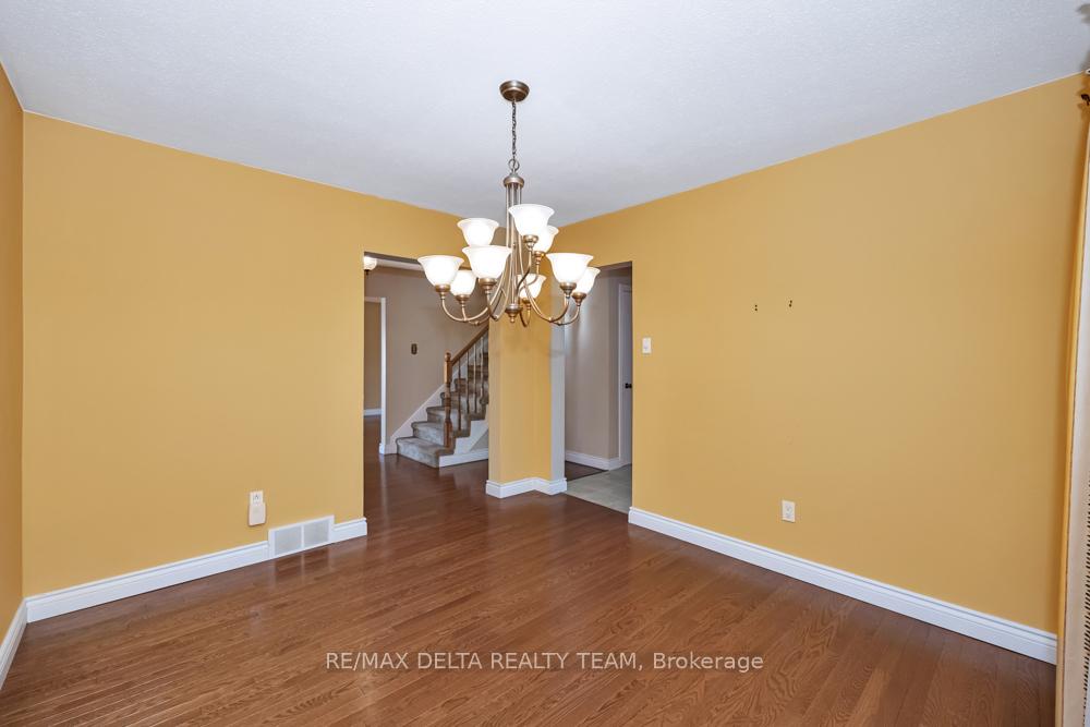 Photo 10 of 1149 St Jerome Crescent, Ottawa, Convent Glen North — HOMEH