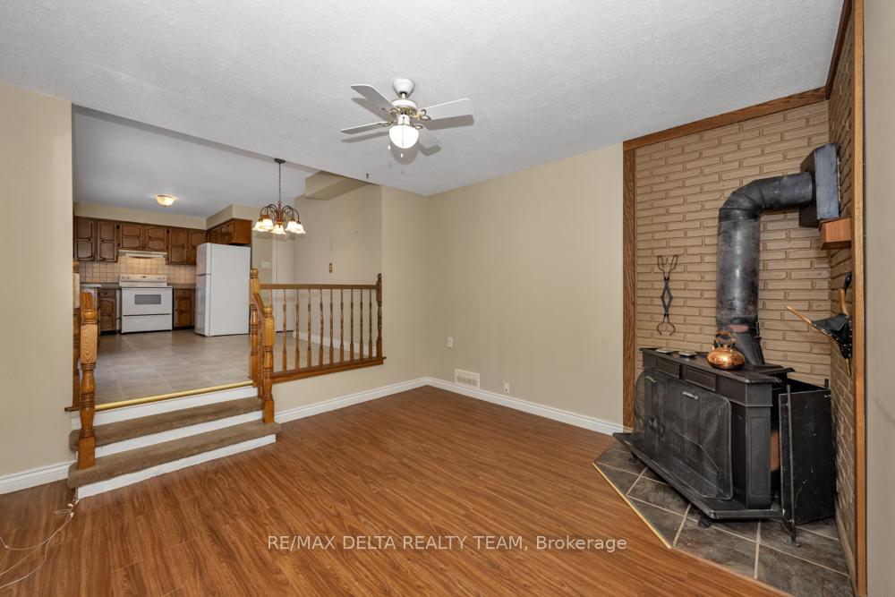 Photo 18 of 1149 St Jerome Crescent, Ottawa, Convent Glen North — HOMEH