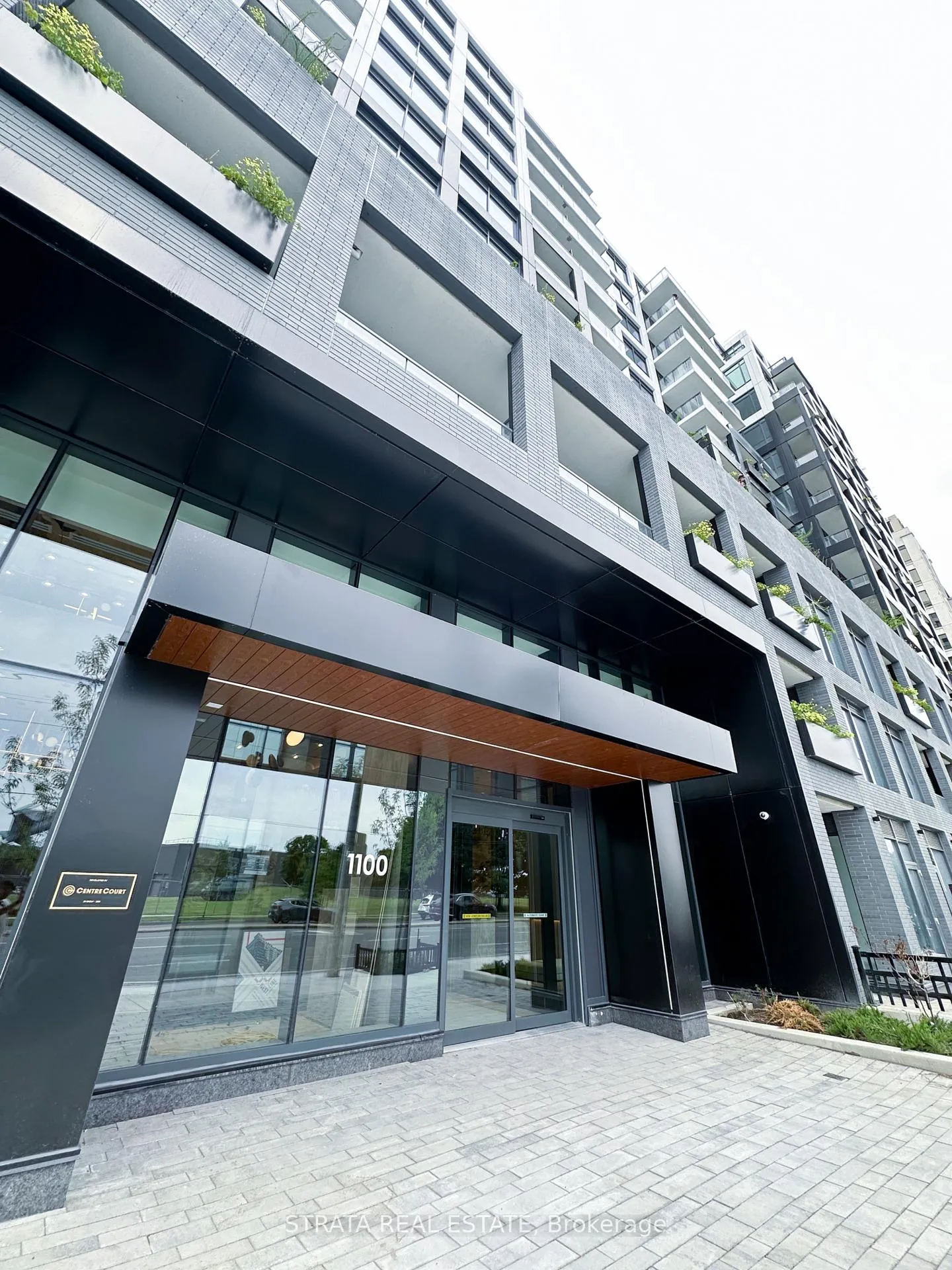 Front of Unit 516, 1100 Sheppard Avenue W