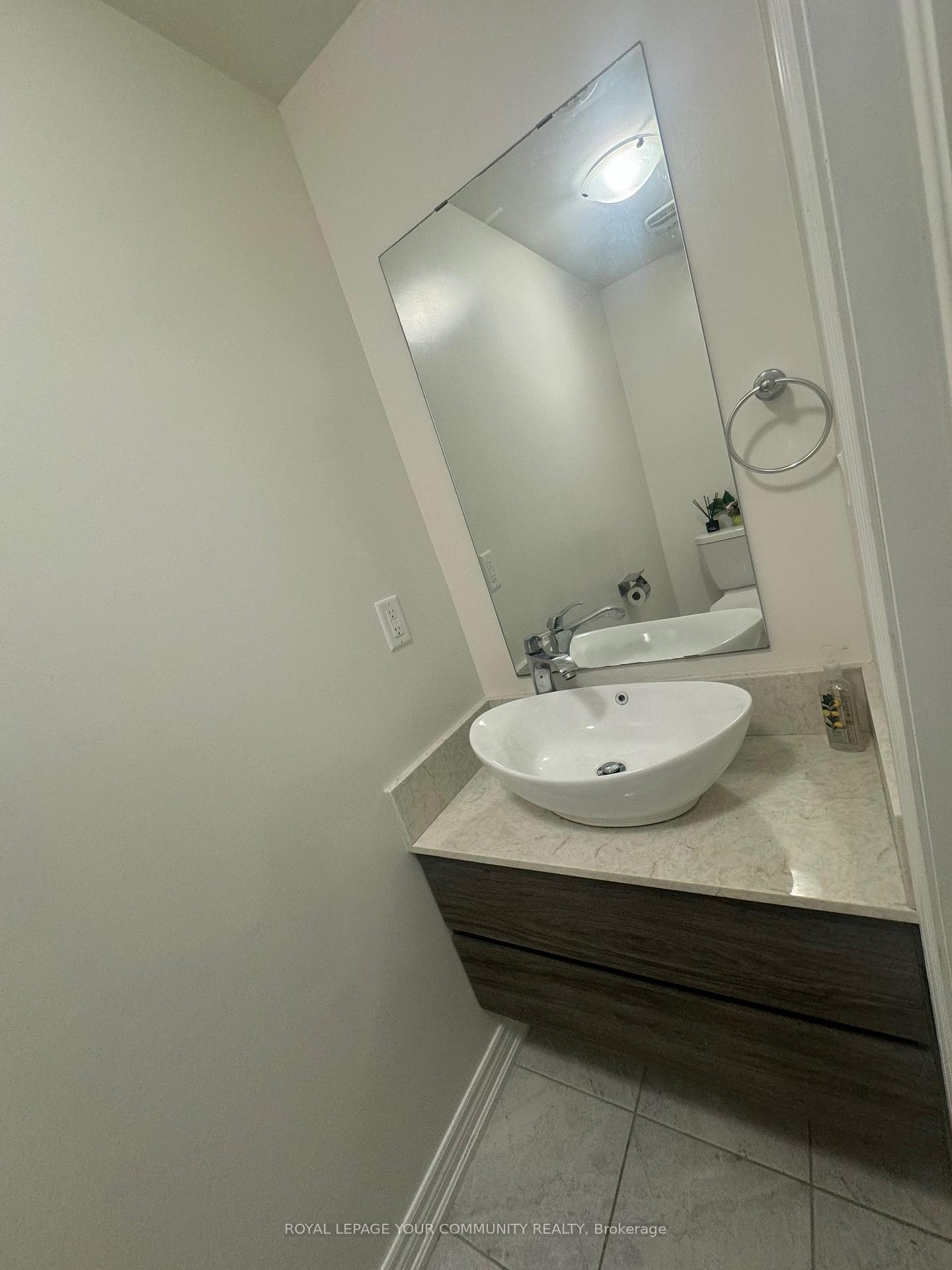 Photo 9 of Unit B, 109 Luzon Avenue, Markham, Box Grove — HOMEH